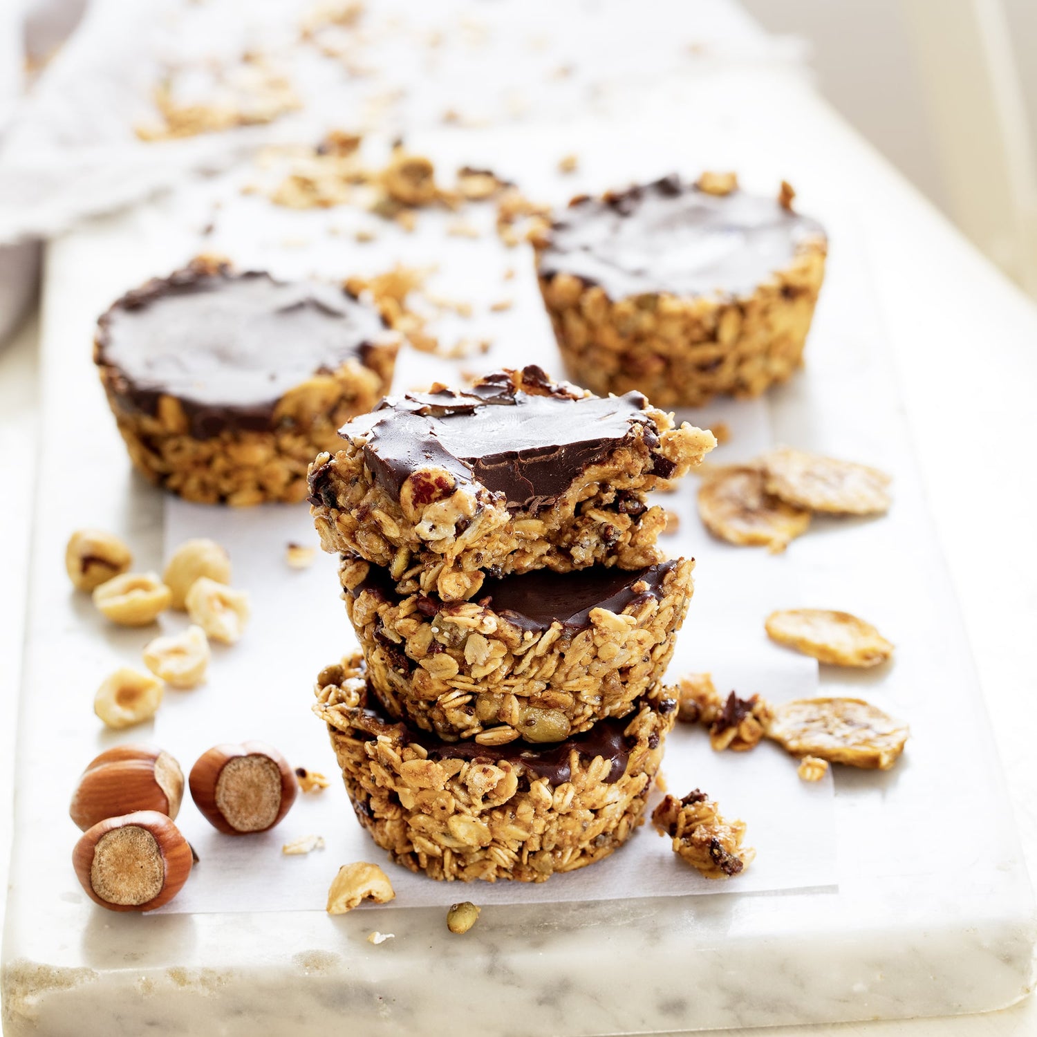 TARTALETAS DE GRANOLA RELLENAS DE NUTELLA