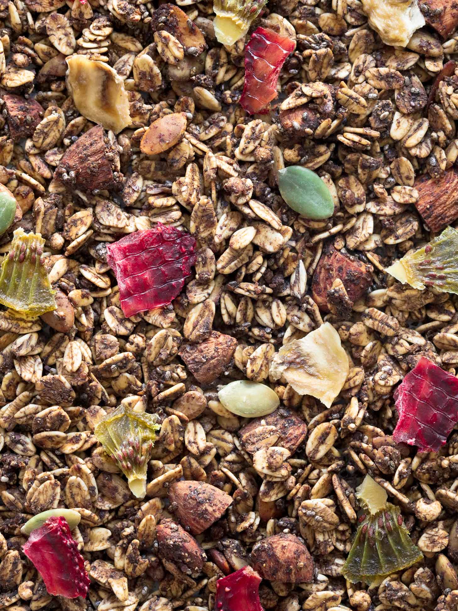 Granola de avena integral frutilla kiwi plátano y almendra